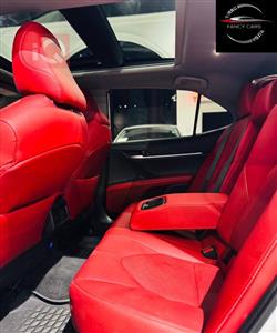 تۆیۆتا کامری